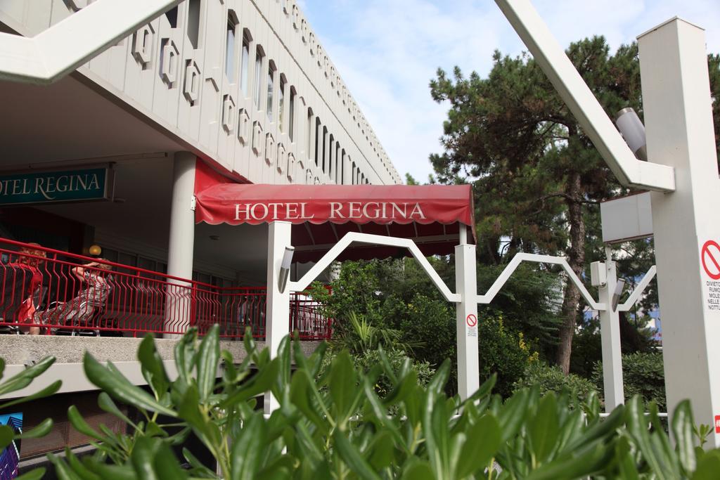 Hotel Regina Lignano Sabbiadoro Exterior photo